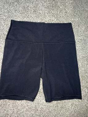 Athleta Transcend 7" Bike Short Black Size M